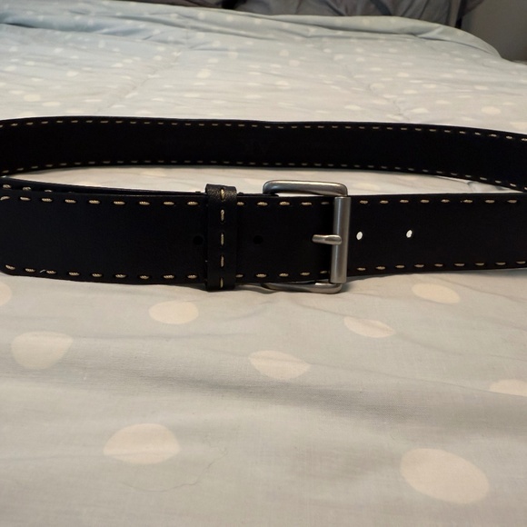 Black leather belt with ivory stitching, size XL - Picture 1 of 5